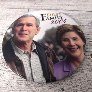 Vintage George‎ W Bush President Button pin pinback collectable Souvenir Promo